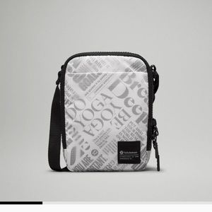 Lulu Easy Access Crossbody Bag 1.5 L